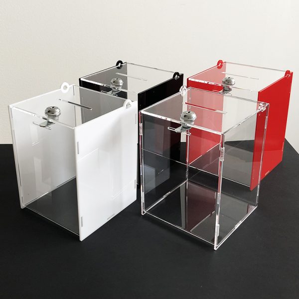 Uzamykateľné boxy na losy a vizitky